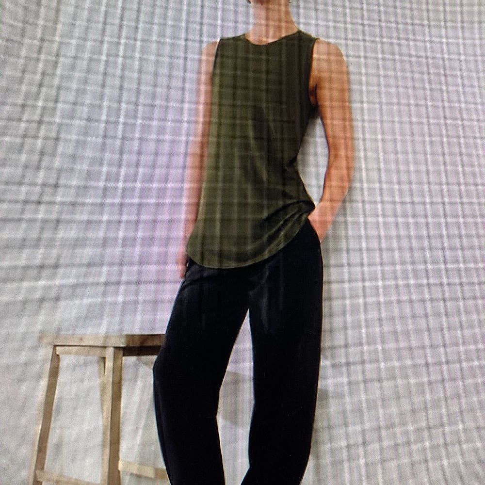 Athleta breezy tank